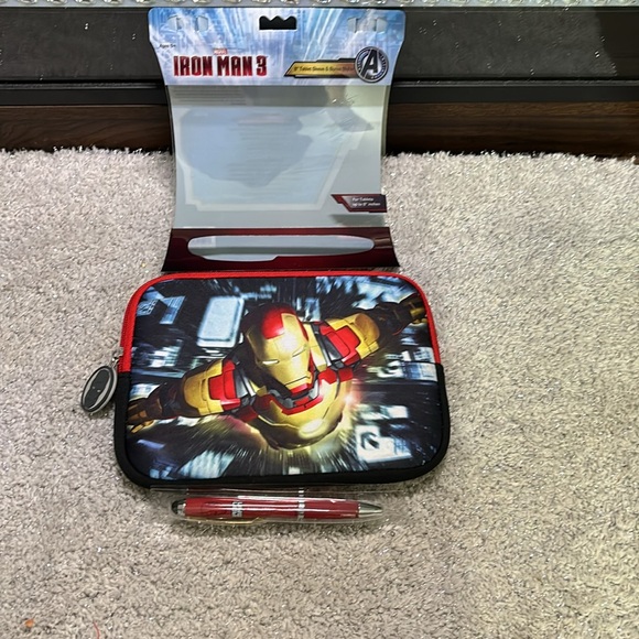 Iron Man tablet case and pen set! - Picture 2 of 4